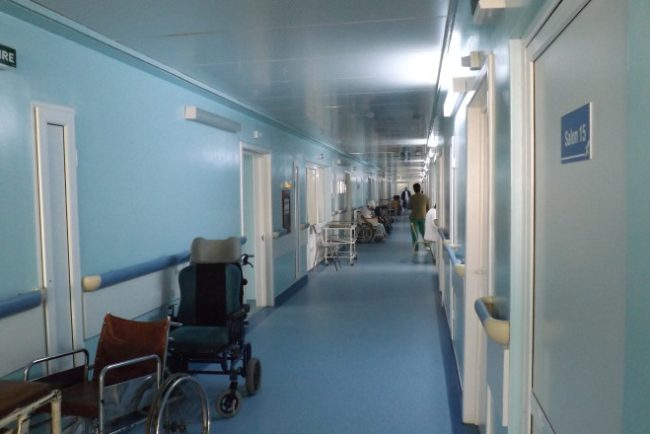 Peste 400 de spitale declanseaza greva de avertisment Luni 20 iulie se suspenda internarile operatiile si consultatiile neurgente