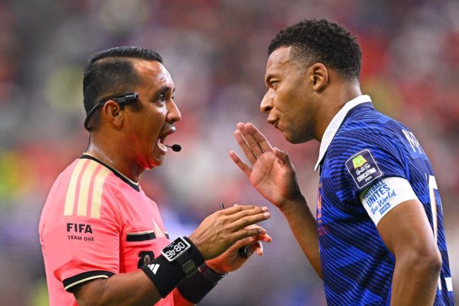 Presa franceza critici acerbe la adresa lui Mbappe si a starurilor Frantei dupa eliminarea de la Cupa Mondiala Surclasati o lectie pe toate fronturile
