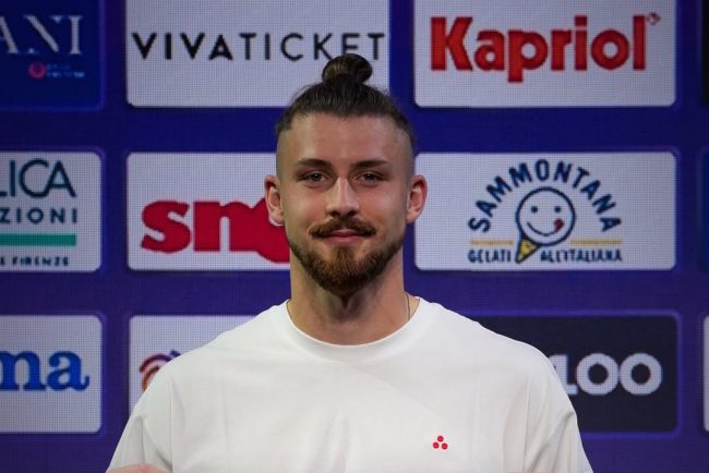 Radu Dragusin la conferinta de presa oficiala de la Fiorentina Imi doresc sa obtin rezultate remarcabile