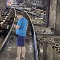 Radu Miruta surprins mergand descult prin apa care a inundat statia de metrou