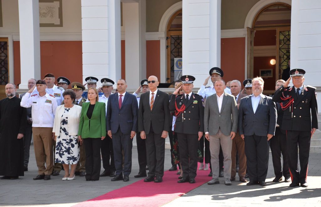 Raed Arafat a ajuns la Cluj Napoca Fotografii de la evenimentul care a reunit sute de oameni