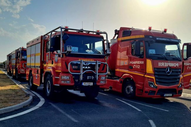 Romania isi mentine echipa de interventie in Franta Pompierii au fost relocati intr o zona cu risc crescut de incendii