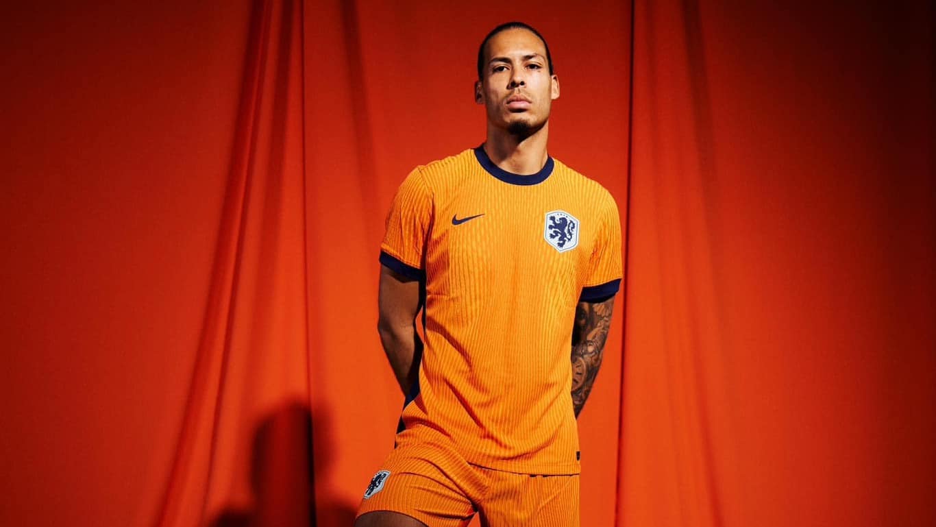Schimb de replici directe Van der Vaart ii raspunde lui Klopp si isi apara criticile
