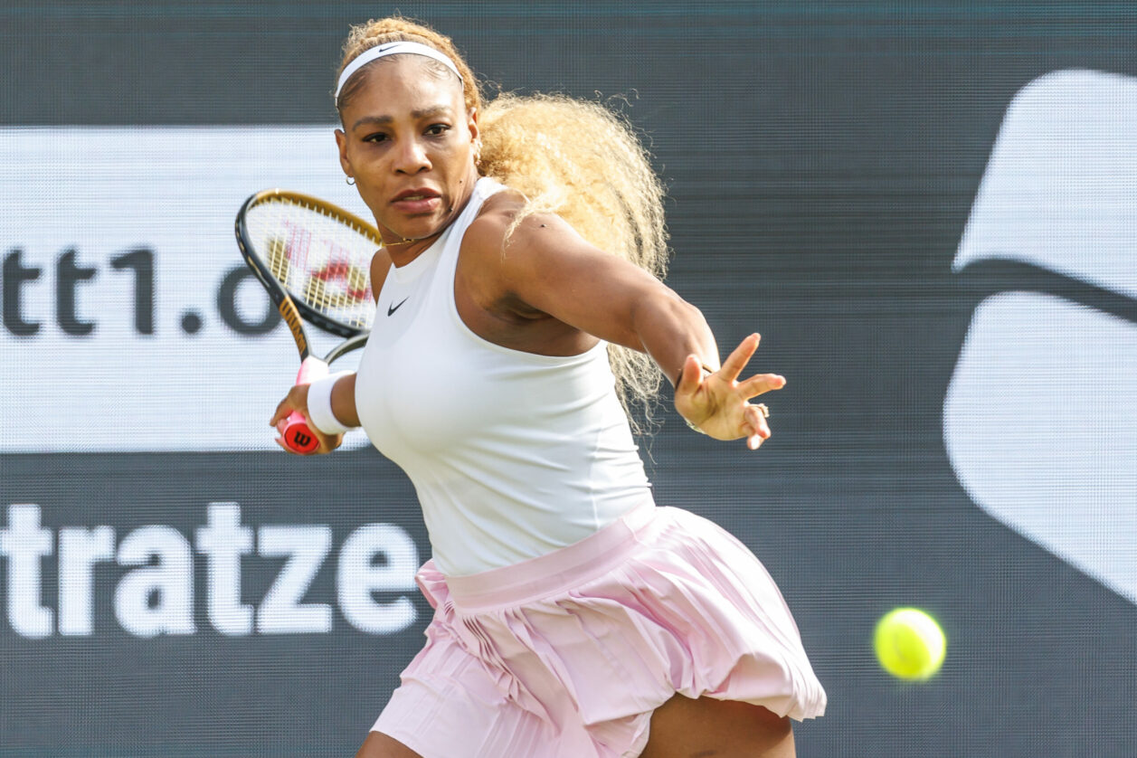 Serena Williams revine la proba de simplu la Wimbledon dupa aproape patru ani