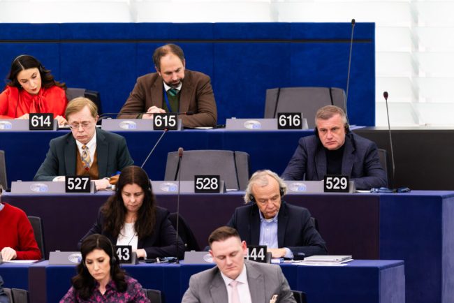 Sloganurile antiimigratie din Parlamentul European atrag atentia poliiei un eurodeputat acuzat de rasism