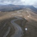 Traficul este oprit pe Transalpina din cauza aluviunilor care au acoperit drumul