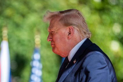 Trump avertizează Iranul: Vom lovi din nou cu putere în următoarele ore.