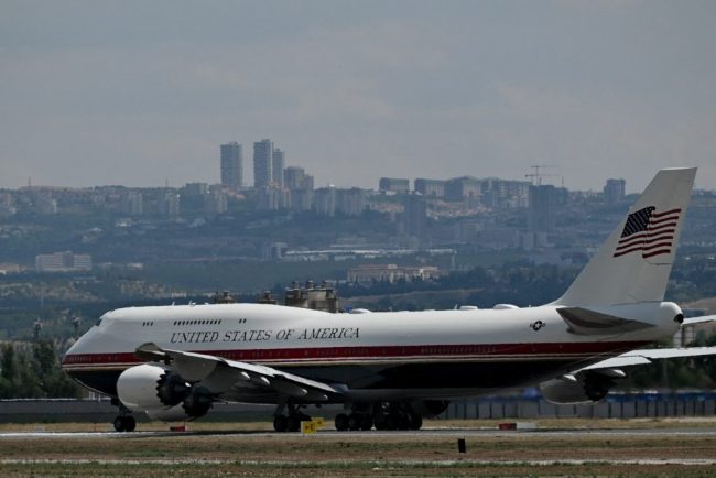 Trump trimite Air Force One la modernizare Ce probleme de securitate are aeronava primit din Qatar