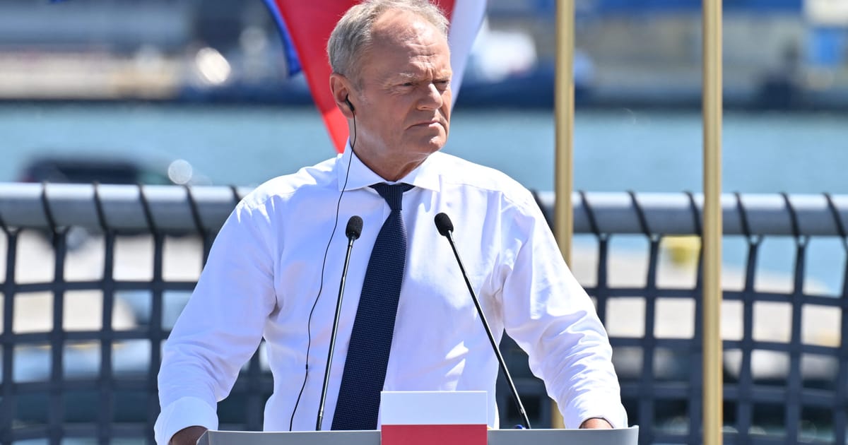 Tusk indeamna Ucraina sa contribuie la repararea relatiilor cu Polonia