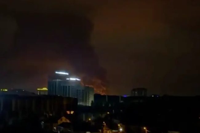 Ucraina ataca o rafinarie din sudul Rusiei si diverse obiective militare din Crimeea si Lugansk conform surselor din presa ucrainena