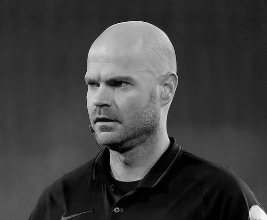 Un arbitru olandex a murit la cateva saptamani dupa ce a fost exclus de la Cupa Mondiala
