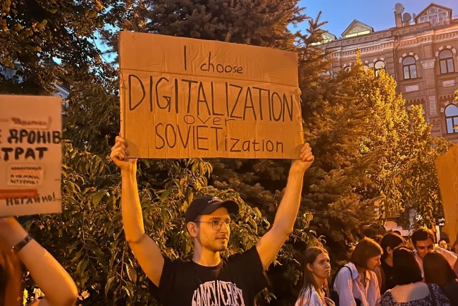 Zelenski il numeste pe un expert de frunte in tehnologia militara al Ucrainei la Palatul Presidential