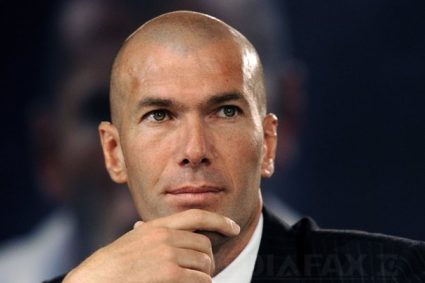 Zinedine Zidane se întoarce la prima iubire / Va prelua naționala Franței și îl va antrena pe Mbappé