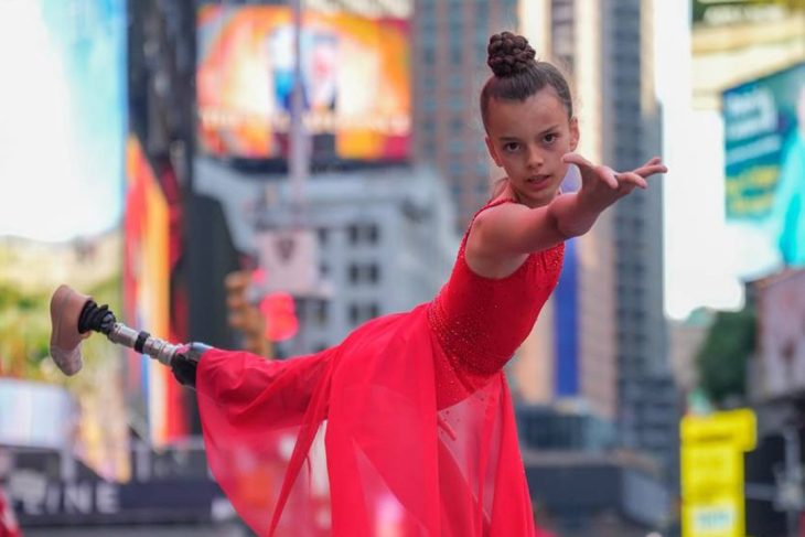 gimnasta ucraineana ranita in razboi isi imparteaste povestea prin dans castigand o medalie la un turneu in romania