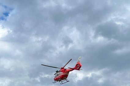 UPDATE: Patru alpiniști au căzut pe Valea Albișoarei din Bușteni, după ce o cordelină s-a rupt. O femeie a murit.