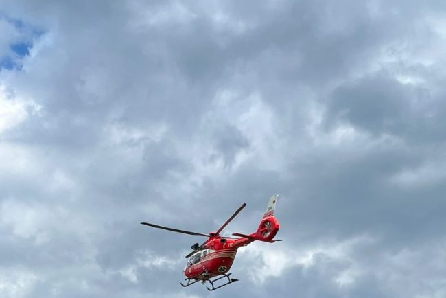 patru alpinisti au cazut pe valea albisoarei din busteni dupa ce o cordelina s a rupt o femeie a murit
