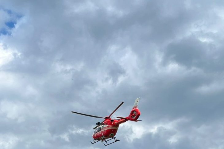 patru alpinisti au cazut pe valea albisoarei din busteni dupa ce o cordelina s a rupt o femeie a murit