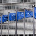 reguli noi pentru inteligenta artificiala comisia europeana detalieaza obligatiile platformelor si modalitatea de etichetare a continutului creat de ai