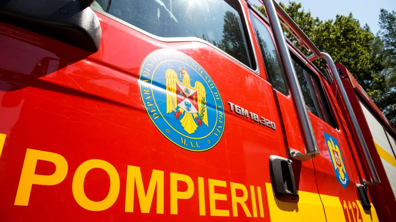 Accident pe Dunare Un skijet s a rasturnat dupa ce a lovit o geamandura O persoana este data disparuta