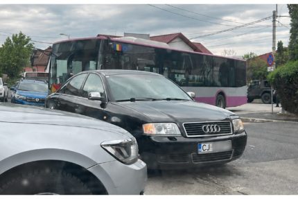 Alarma in Borhanci Soferii merg cu viteza pe una dintre cele mai aglomerate strazi Ne temem sa ne plimbam pe trotuar