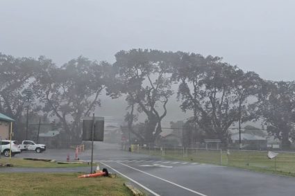 Alarmă în Hawaii: Un uragan ar putea lovi insulele direct pentru prima dată în 34 de ani.