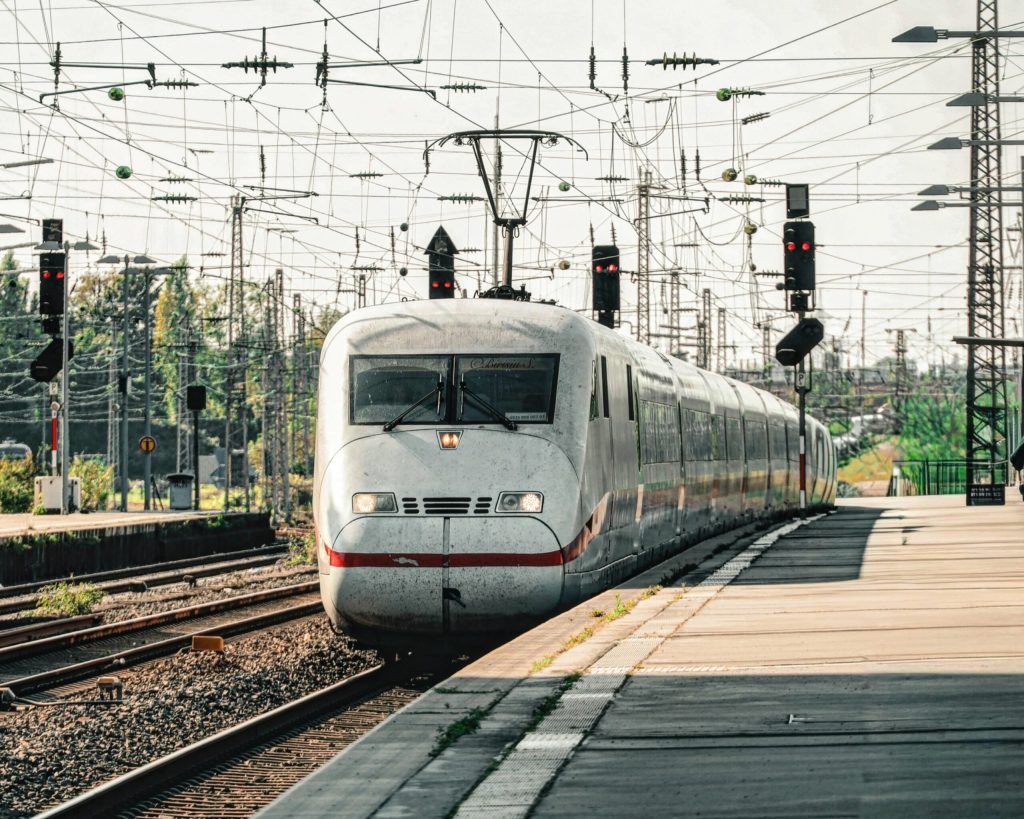 Alert in gar Ultimul vagon al unui tren Regio a luat foc Cltorii au fost evacuai