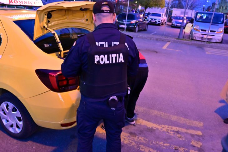 Amenzile rutiere neachitate pot conduce la suspendarea permisului de conducere Noua reglementare va fi implementata pe 25 august