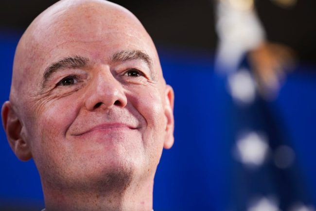 Andy Burnham ii solicita lui Gianni Infantino presedintele FIFA sa isi dea demisia
