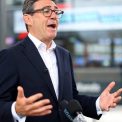 Andy Burnham nu se simte jenat de schimbul de replici cu un imitator al consilierului lui Trump