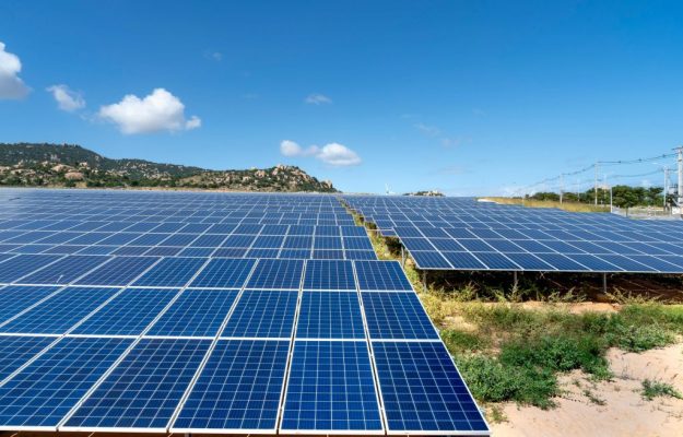 Asociatia Prosumatorilor cere TVA zero pentru sistemele fotovoltaice si baterii Romania nu poate astepta ploaia pentru a obtine energie sigura