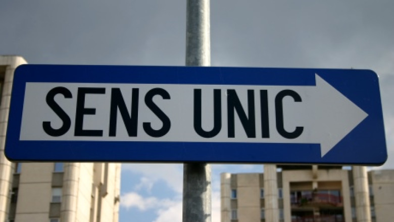 Atentie soferi din Cluj Napoca Sens unic nou intr un cartier incepand de miercuri O strada va permite circulatia doar pe directia de coborare