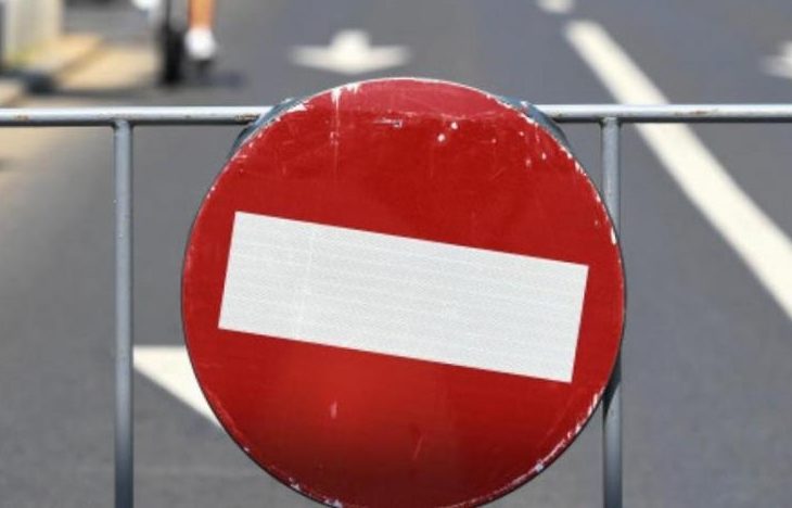 Atentie soferi din Cluj Restrictii de trafic in centrul Clujului Piata Avram Iancu si Bulevardul Eroilor maine din cauza defilarii plutoanelor