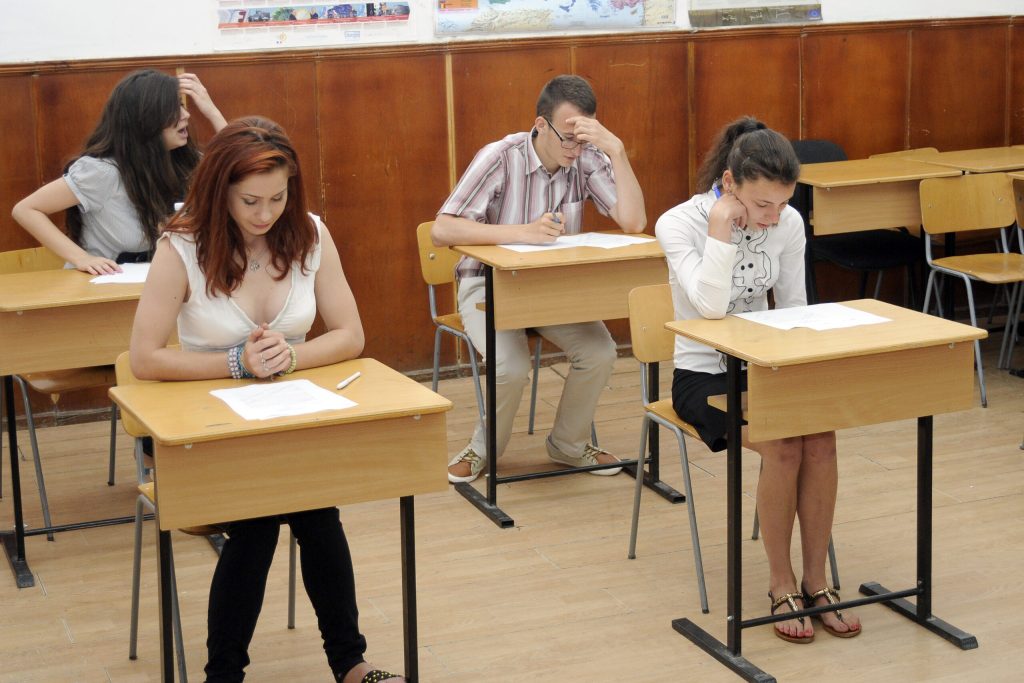 BAC 2026 sesiunea de toamna Luni incepe evaluarea competentelor lingvistice Reguli pentru desfasurarea