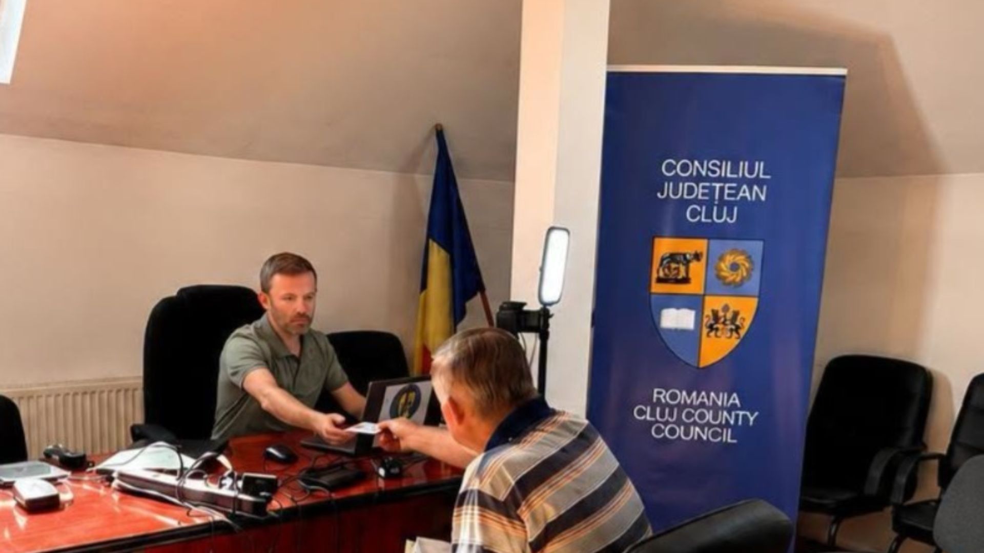 Caravana Cartii Electronice de Identitate soseste la Feleacu Locuitorii din Cluj pot depune cererile direct la Primarie fara a fi necesara o deplasare in oras