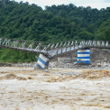 Cel pustiin 100 de persoane au murit in India in urma inundatiilor devastatoare