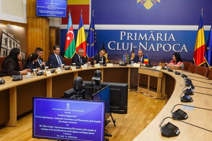 Cluj Napoca devine din ce in ce mai conectat la nivel international Ambasadorii Republicii Moldova si Azerbaidjanului au vizitat Primaria pentru discutii