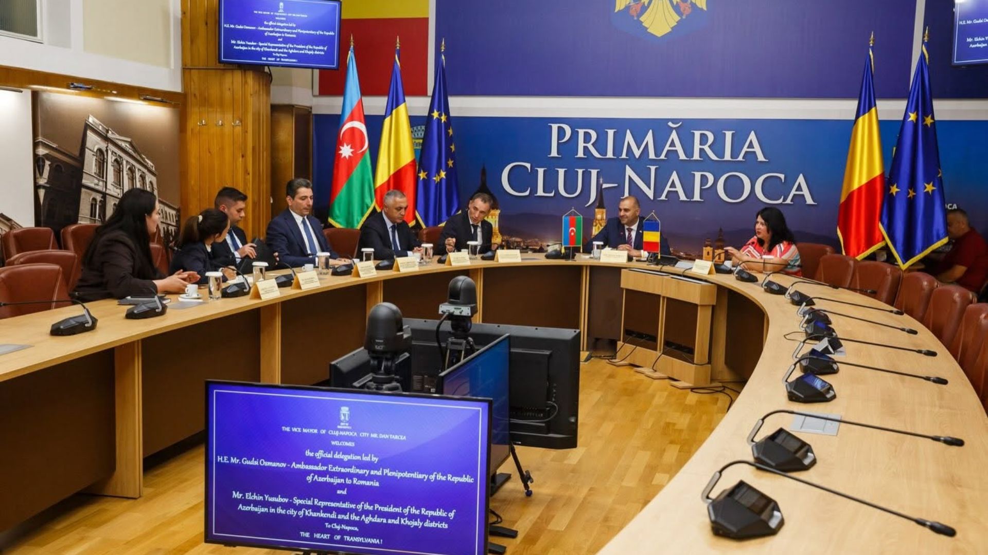 Cluj Napoca devine din ce in ce mai conectat la nivel international Ambasadorii Republicii Moldova si Azerbaidjanului au vizitat Primaria pentru discutii