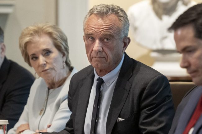 Conor Kennedy fiul lui Robert F Kennedy Jr a fost inclus pe lista de urmarire internationala de catre Rusia