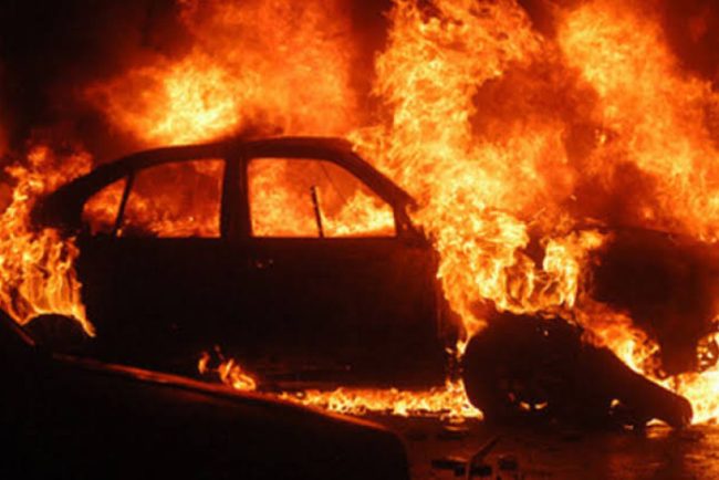 Cum a izbucnit incendiul in Iara Cluj O masina furata a fost gasita in flacari la iesirea din sat Proprietarul a facut o greseala grava