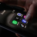 Demontarea miturilor legatede restrictiile asupra retelelor sociale pentru adolescenti in Australia
