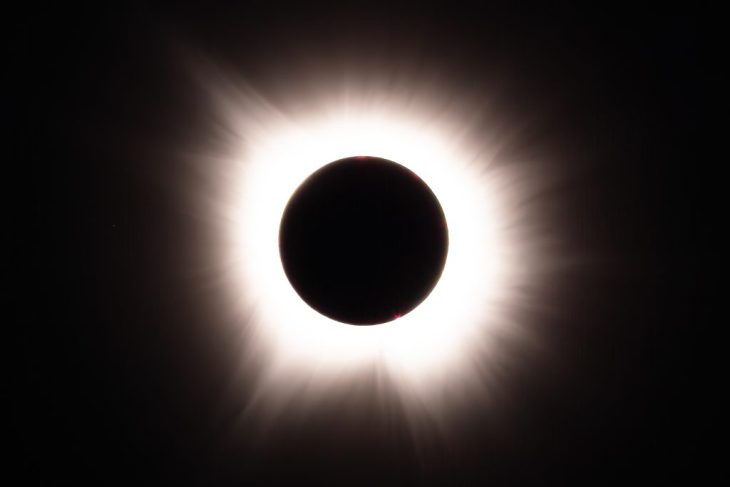 Eclipsa de Soare are loc astazi Cele mai recomandate orase din Romania pentru a o urmari