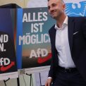 Establishmentul din Germania are un plan pentru a controla extrema dreapta Aproape