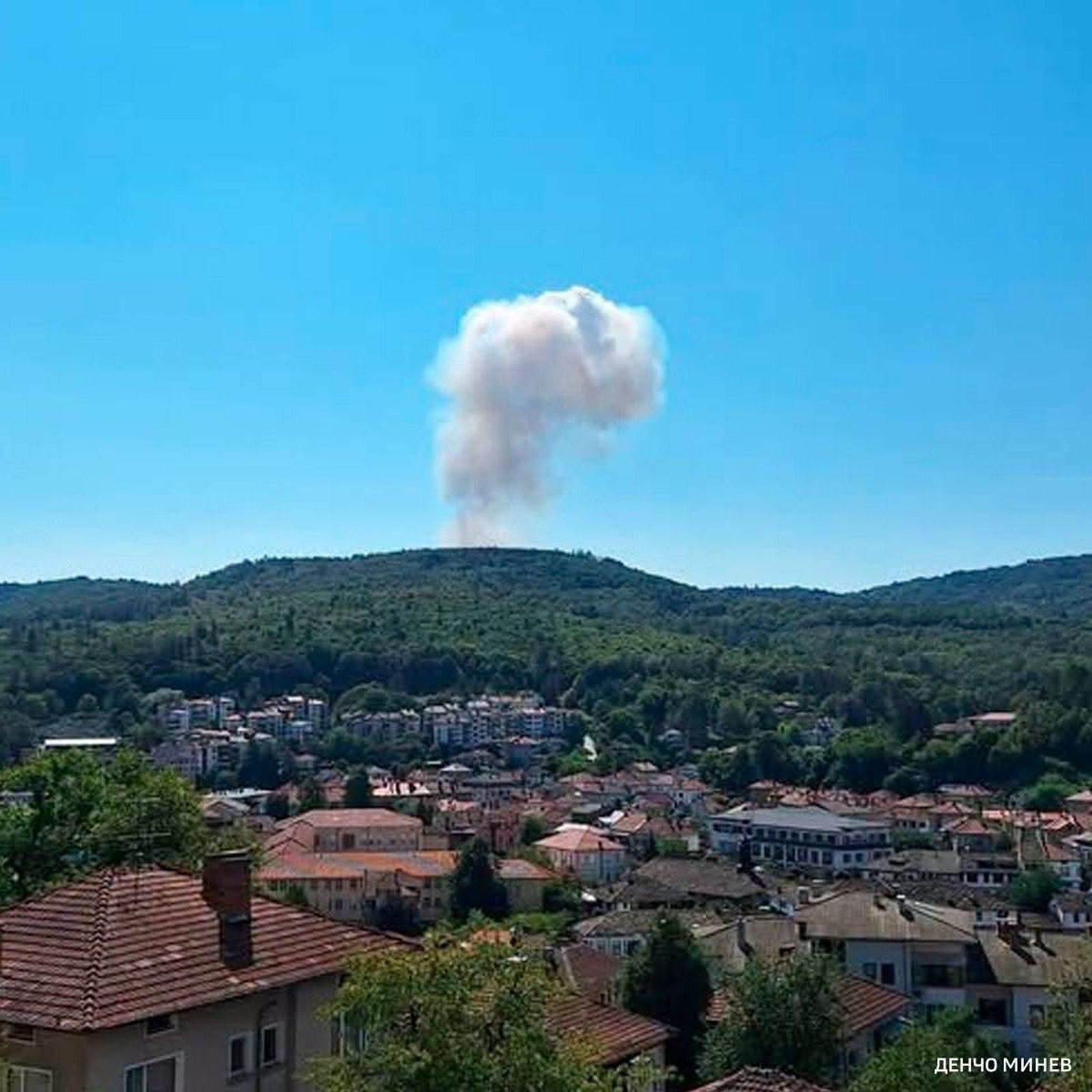 Explozie puternica la o fabrica de armament din Bulgaria localnicii din zona evacuati de urgenza
