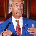 Farage isi doreste ca granita sa fie batalia verii