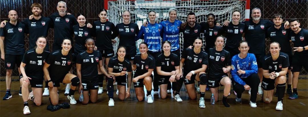 Gloria Bistria campioana Romniei la handbal feminin obtine victoria in al doilea meci amical al verii Cum a fost formata echipa lui Carlos Viver