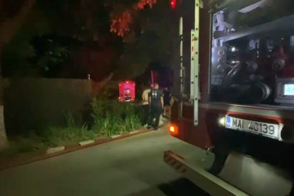 Incendiu de mari dimensiuni pe strada Marginei din București. Autoritățile au emis un mesaj RO-ALERT.