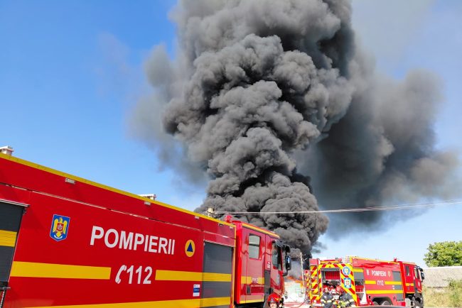 Incendiu pe Autostrada A3 Bucuresti Brasov Trafic oprit spre Brasov in apropierea Moara Vlasiei