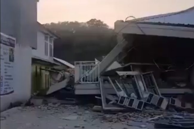 Indonezia afectata de un cutremur cu magnitudinea de 77 a fost emisa o alerta de tsunami