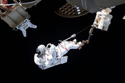 Întoarcerea oamenilor pe Lună intră într-o etapă esențială. Cum se pregătește echipajul pentru cea mai avansată misiune a NASA.