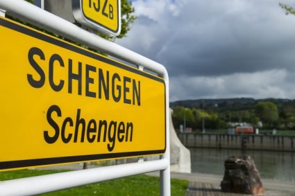 Italia a decis: Suspendă temporar Acordul Schengen cu Spania, ca reacție la fluxul masiv de migranți în Ceuta.